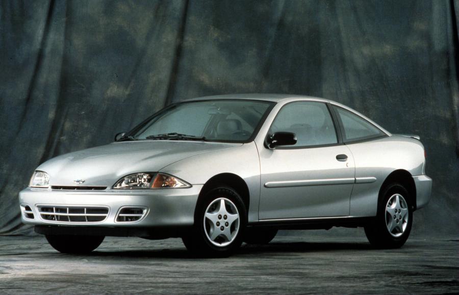  Chevrolet Cavalier Coupe 2000 года  (фото 15 из 19)